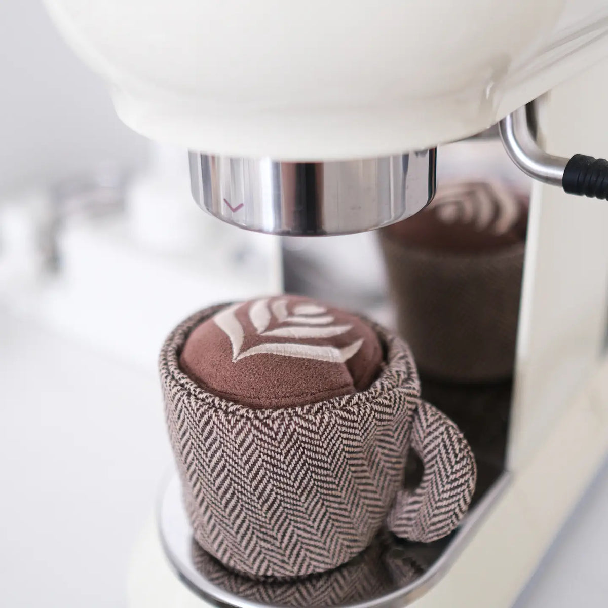Hondenspeelgoed - Lambwolf - Koffie Latte